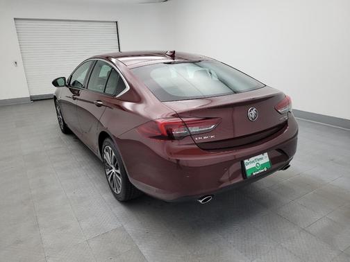 2018 Buick Regal Sportback Essence