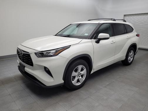 2020 Toyota Highlander LE