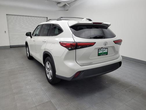 2020 Toyota Highlander LE