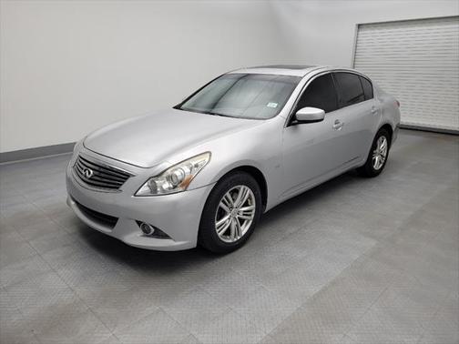 2015 INFINITI Q40 Base