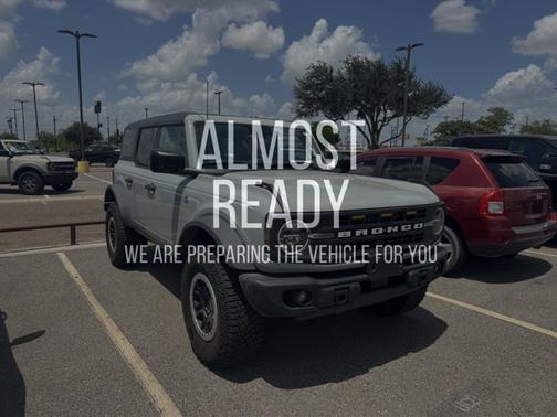 CACTUS GRAY 2024 Ford Bronco BLACK DIAMOND