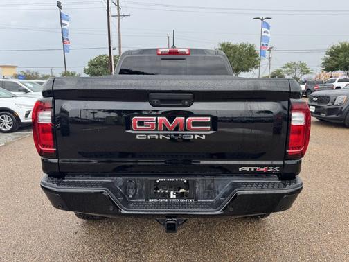 2025 GMC Canyon AT4