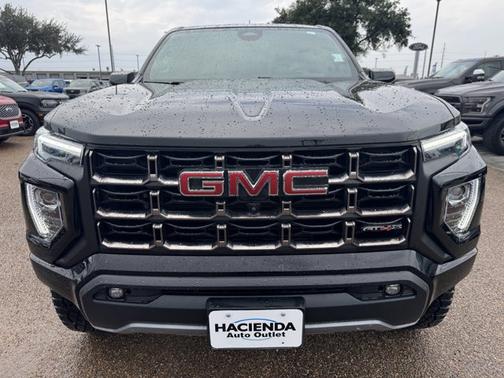 2025 GMC Canyon AT4