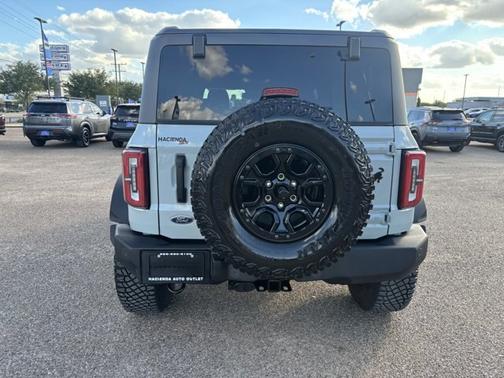 2024 Ford Bronco WILDTRAK