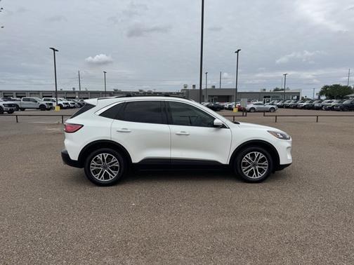 STAR WHITE METALLIC TRI-COA 2022 Ford Escape SEL