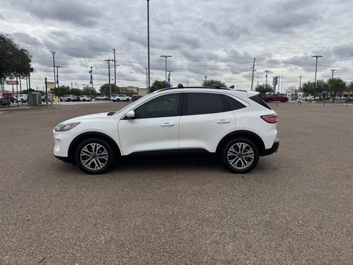 STAR WHITE METALLIC TRI-COA 2022 Ford Escape SEL