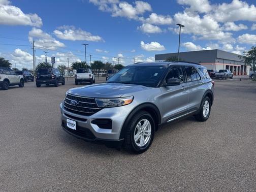ICONIC SILVER METALLIC 2024 Ford Explorer XLT