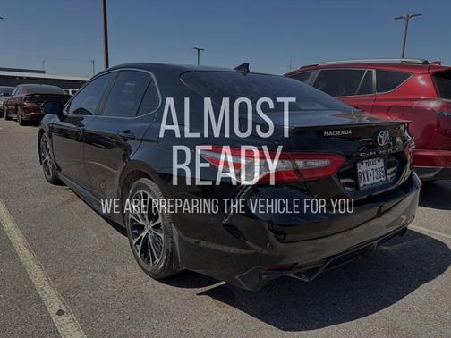 2018 Toyota Camry SE