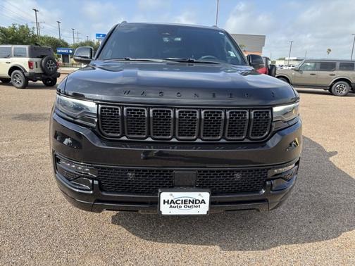 Diamond Black 2023 Jeep Wagoneer SERIES II
