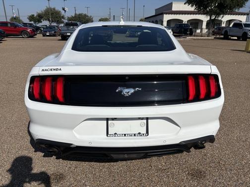 2022 Ford Mustang ECOBOOST