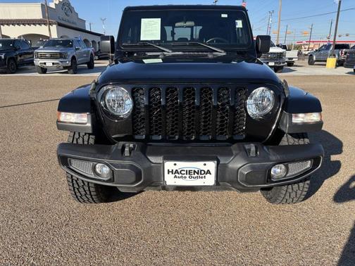 2022 Jeep Gladiator SPORT