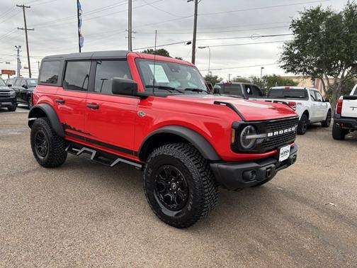 2023 Ford Bronco WILDTRAK