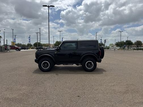 SHADOW BLACK 2023 Ford Bronco BADLANDS