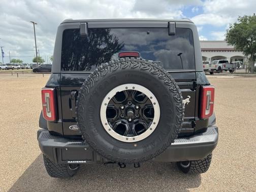 SHADOW BLACK 2023 Ford Bronco BADLANDS