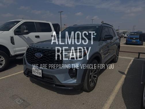 2025 Ford Explorer ST-LINE