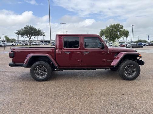 Snazzberry Pearlcoat 2022 Jeep Gladiator RUBICON