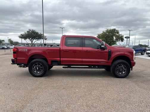 RAPID RED 2023 Ford F-250 LARIAT