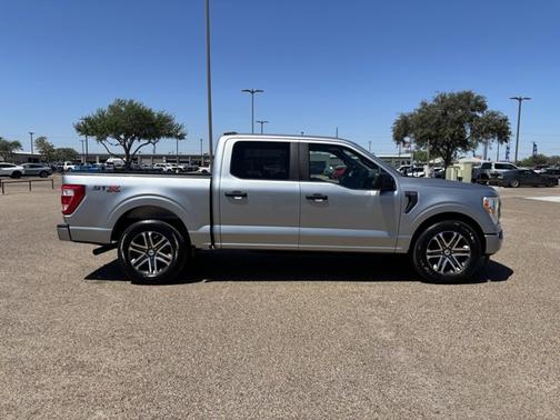 ICONIC SILVER METALLIC 2022 Ford F-150 XL