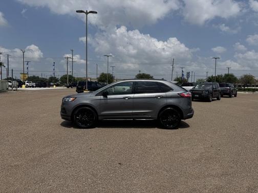 CARBONIZED GRAY 2024 Ford Edge SE