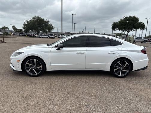 2022 Hyundai SONATA SEL PLUS