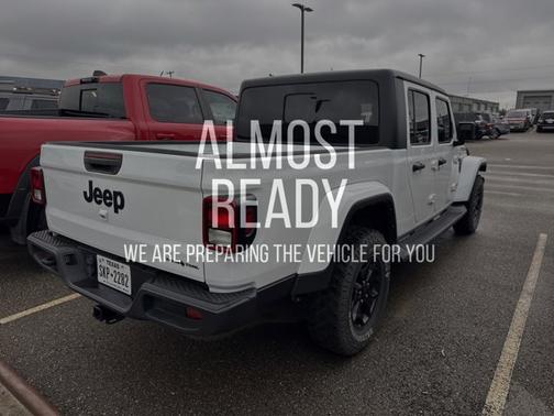 2021 Jeep Gladiator SPORT