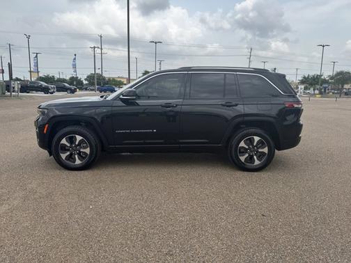 2022 Jeep Grand Cherokee BASE