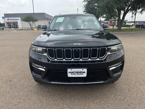 2022 Jeep Grand Cherokee BASE