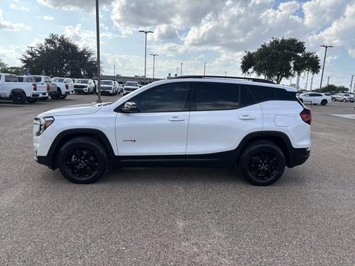 2024 GMC Terrain AT4