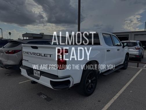 2022 Chevrolet Silverado 1500 CUSTOM
