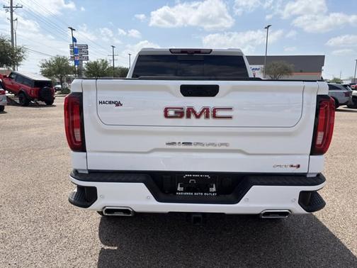 2024 GMC Sierra 1500 AT4
