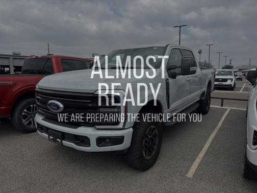 2025 Ford F-250 PLATINUM