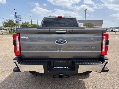 2023 Ford F-250 LARIAT