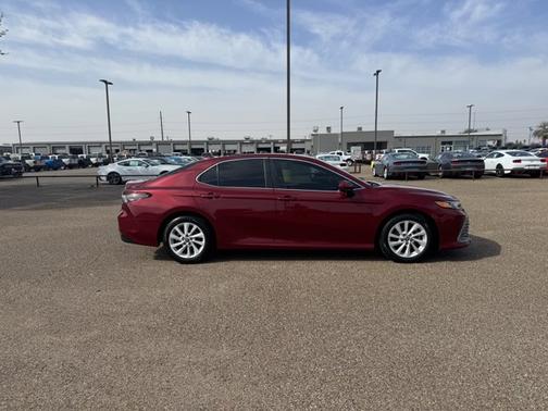 2022 Toyota Camry LE