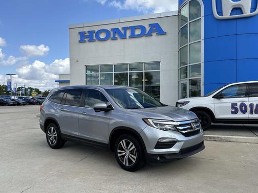 Lunar Silver Metallic 2018 Honda Pilot