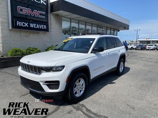2023 Jeep Grand Cherokee Laredo