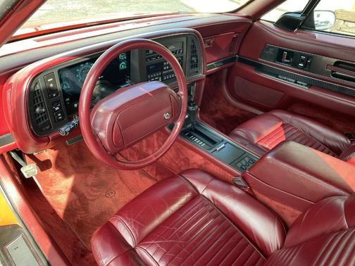1990 Buick Reatta Base