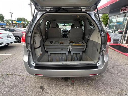 2012 Toyota Sienna LE