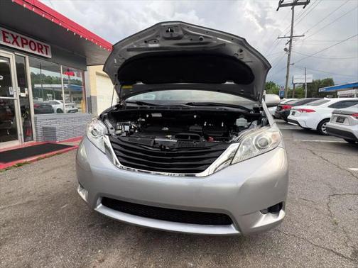 2012 Toyota Sienna LE
