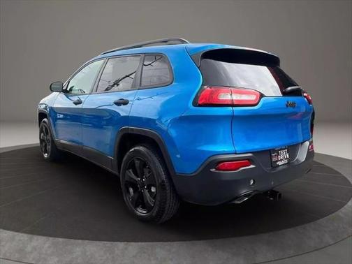 2017 Jeep Cherokee Sport