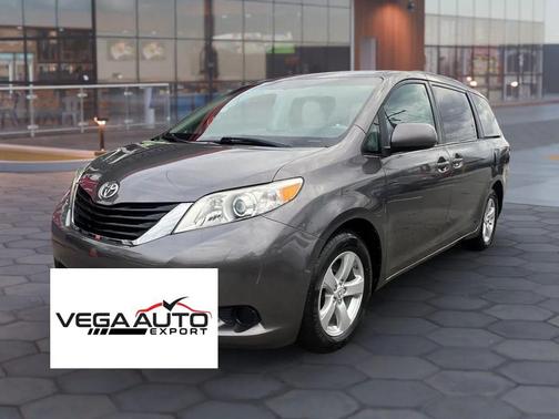 2012 Toyota Sienna LE