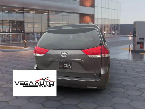 2012 Toyota Sienna LE