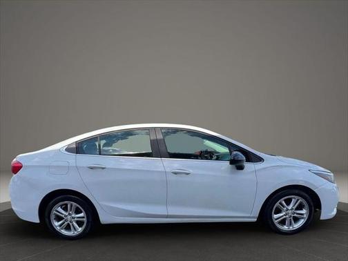 2016 Chevrolet Cruze LT Auto