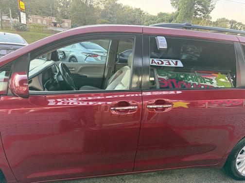 2015 Toyota Sienna XLE