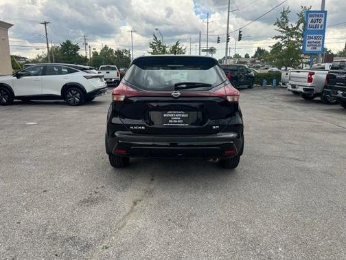 2024 Nissan Kicks SR
