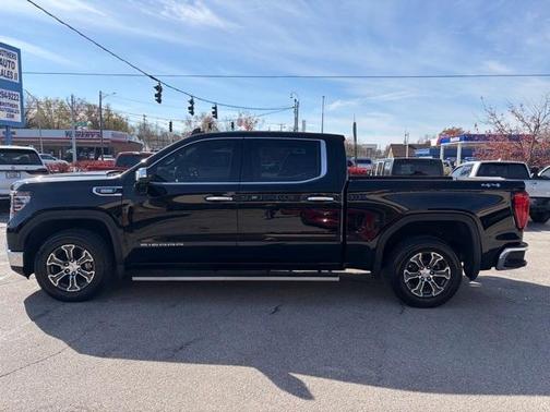 2022 GMC Sierra 1500 SLT