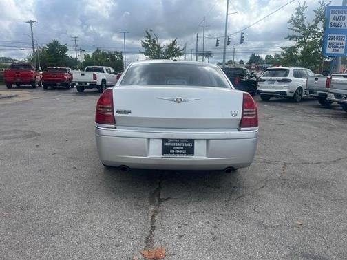 2007 Chrysler 300C Base