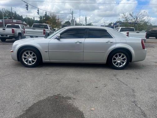 2007 Chrysler 300C Base