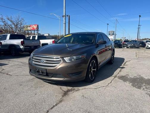 2015 Ford Taurus SEL