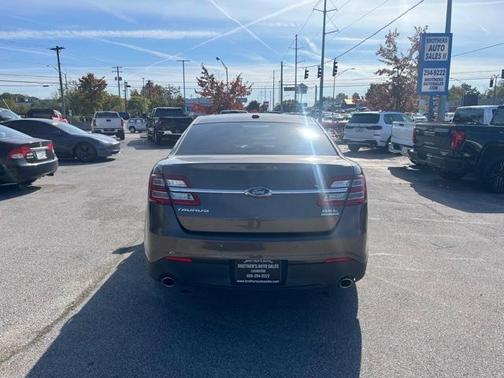 2015 Ford Taurus SEL