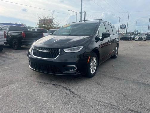 2022 Chrysler Pacifica Touring-L